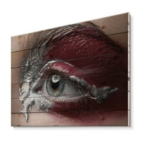 Дизайнарт 'близък план на женско око с Червен Грим' Модерен принт върху естествена борова дървесина